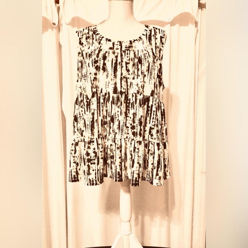 Studio JPR XL Electric Green, Black, & White Sleeveless Blouse